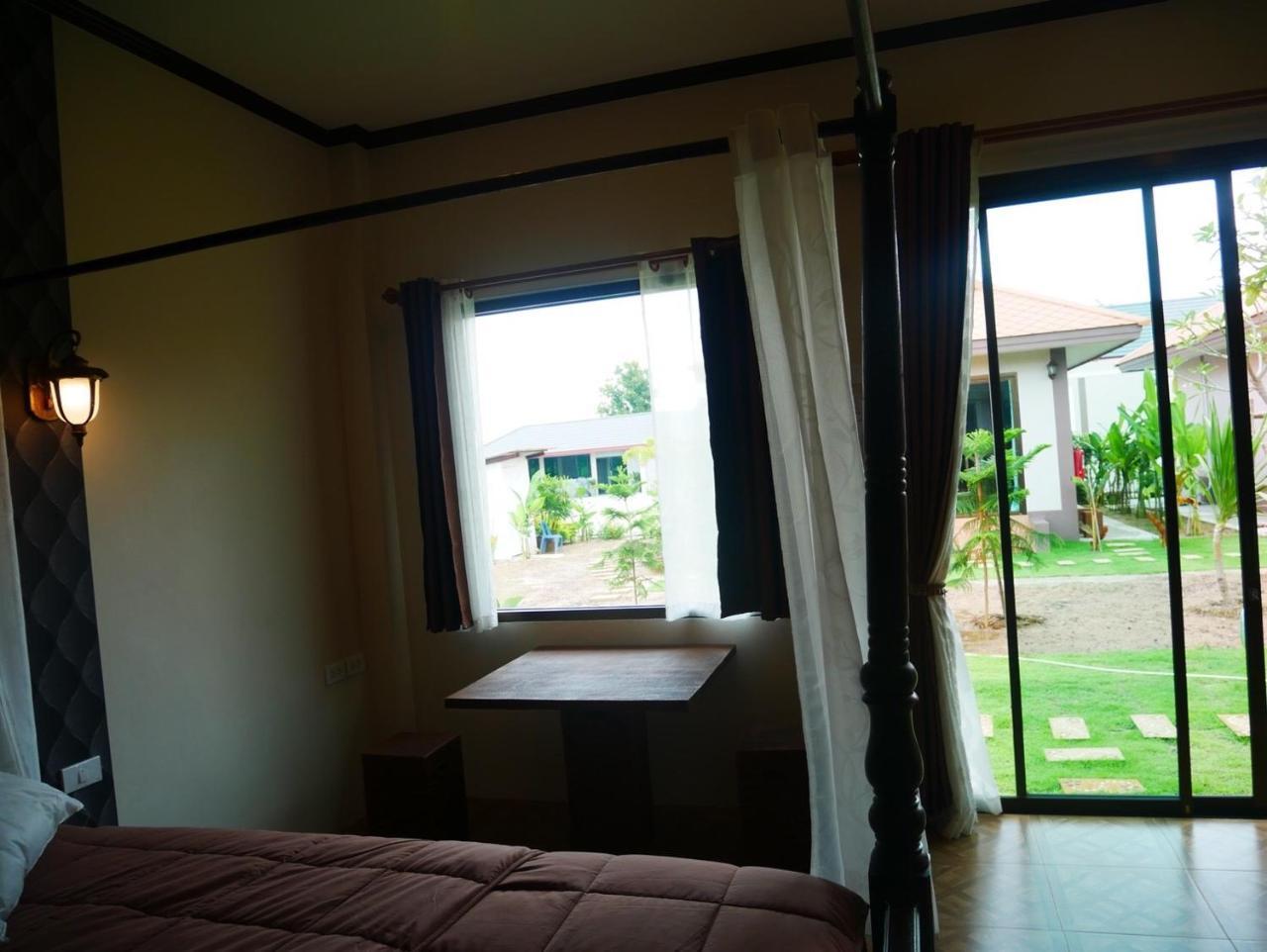 Tinna Resort Ban Nong Mai Ngam ภายนอก รูปภาพ