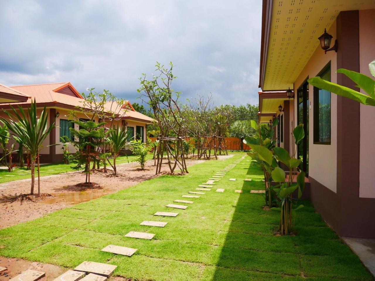 Tinna Resort Ban Nong Mai Ngam ภายนอก รูปภาพ