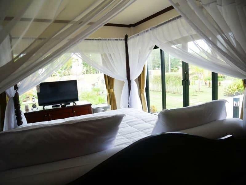 Tinna Resort Ban Nong Mai Ngam ภายนอก รูปภาพ